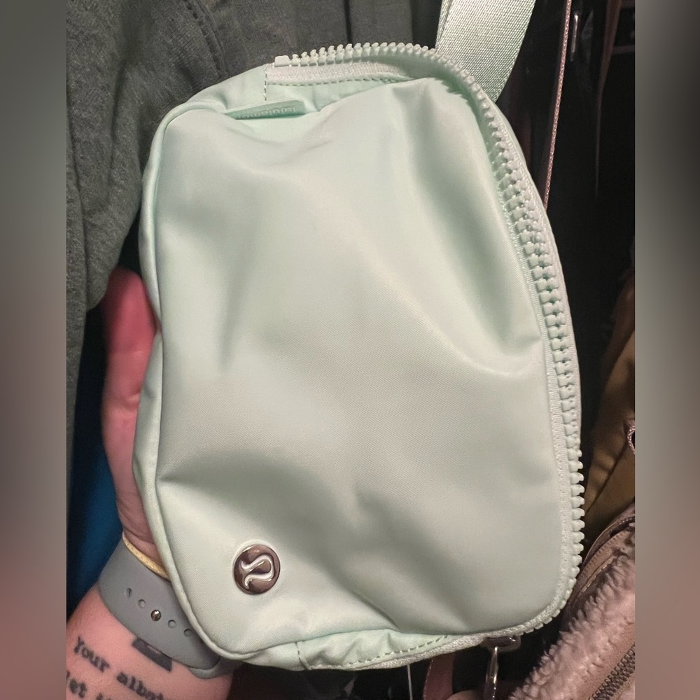 Lululemon mint moment belt bag